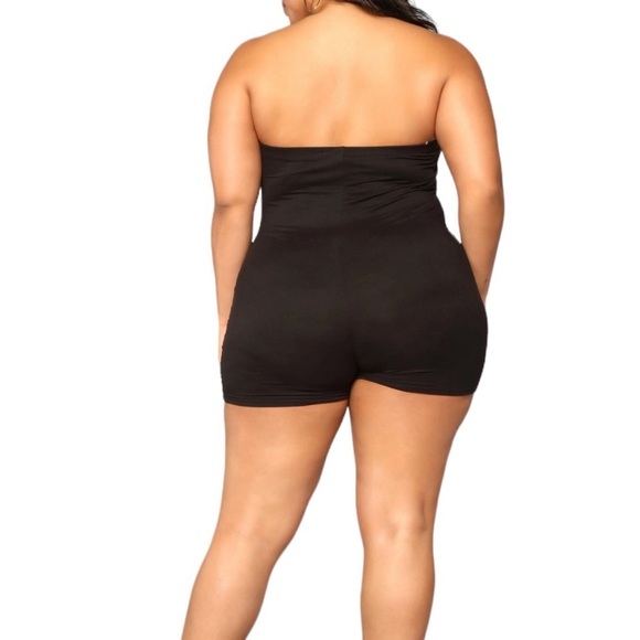 Strapless Black Romper
New - Picture 5 of 6